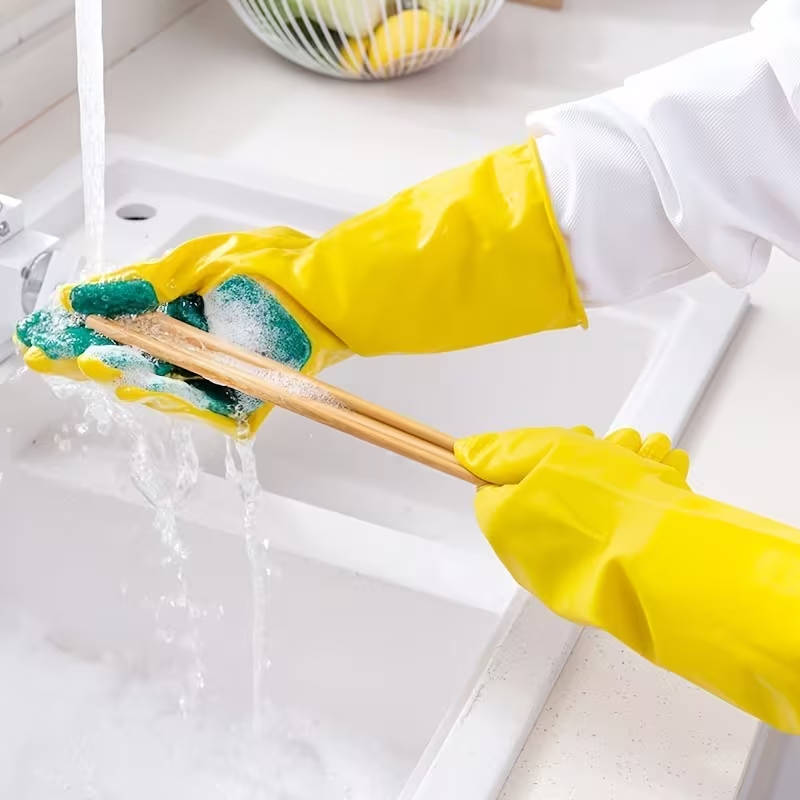 Cleaning gloves, dishcloths, kitchen sponges, scouring pads