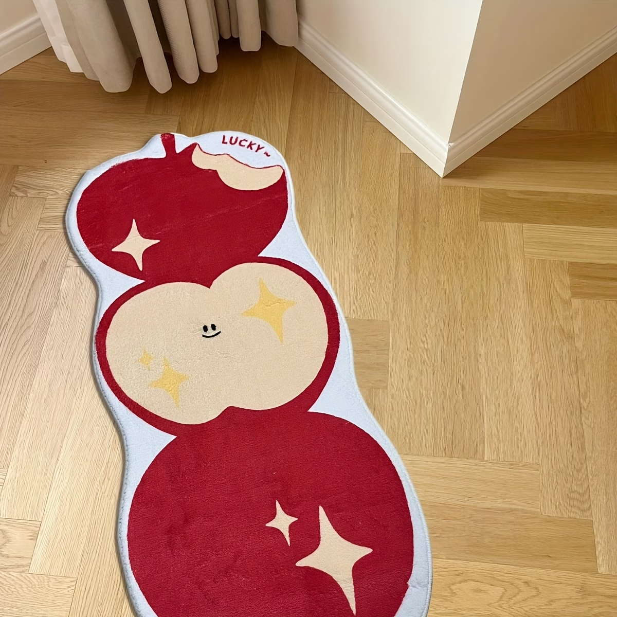 Single-pack, cartoon soft mattress headboard, cute apple design, washable.