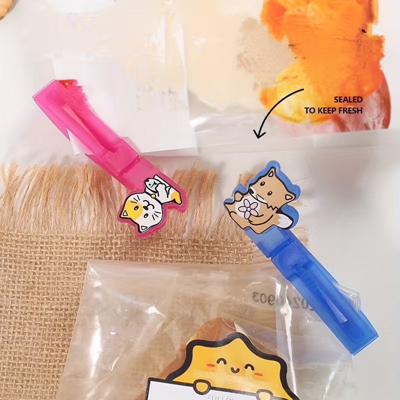 6-pack of cute animal-patterned plastic food bags