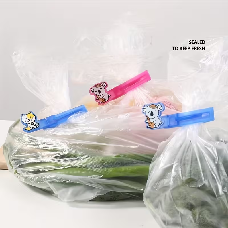 6-pack of cute animal-patterned plastic food bags