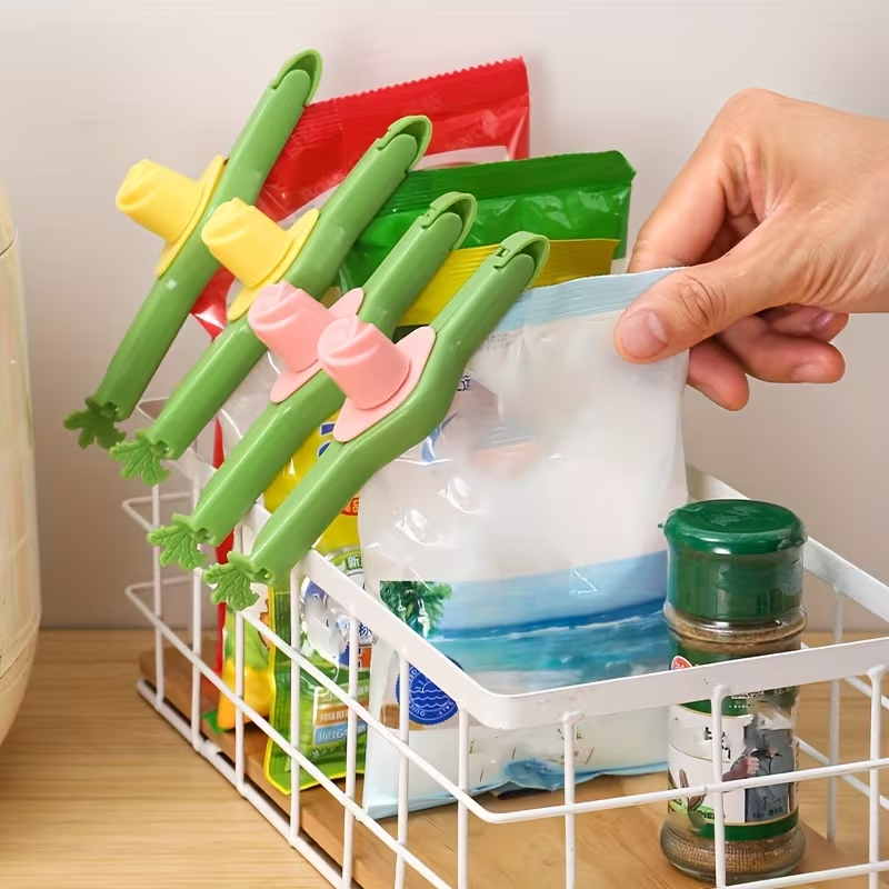 Five leak-proof plastic food sealing clips with inverted opening design