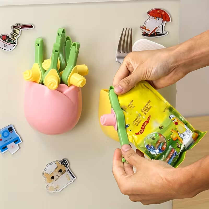 Five leak-proof plastic food sealing clips with inverted opening design