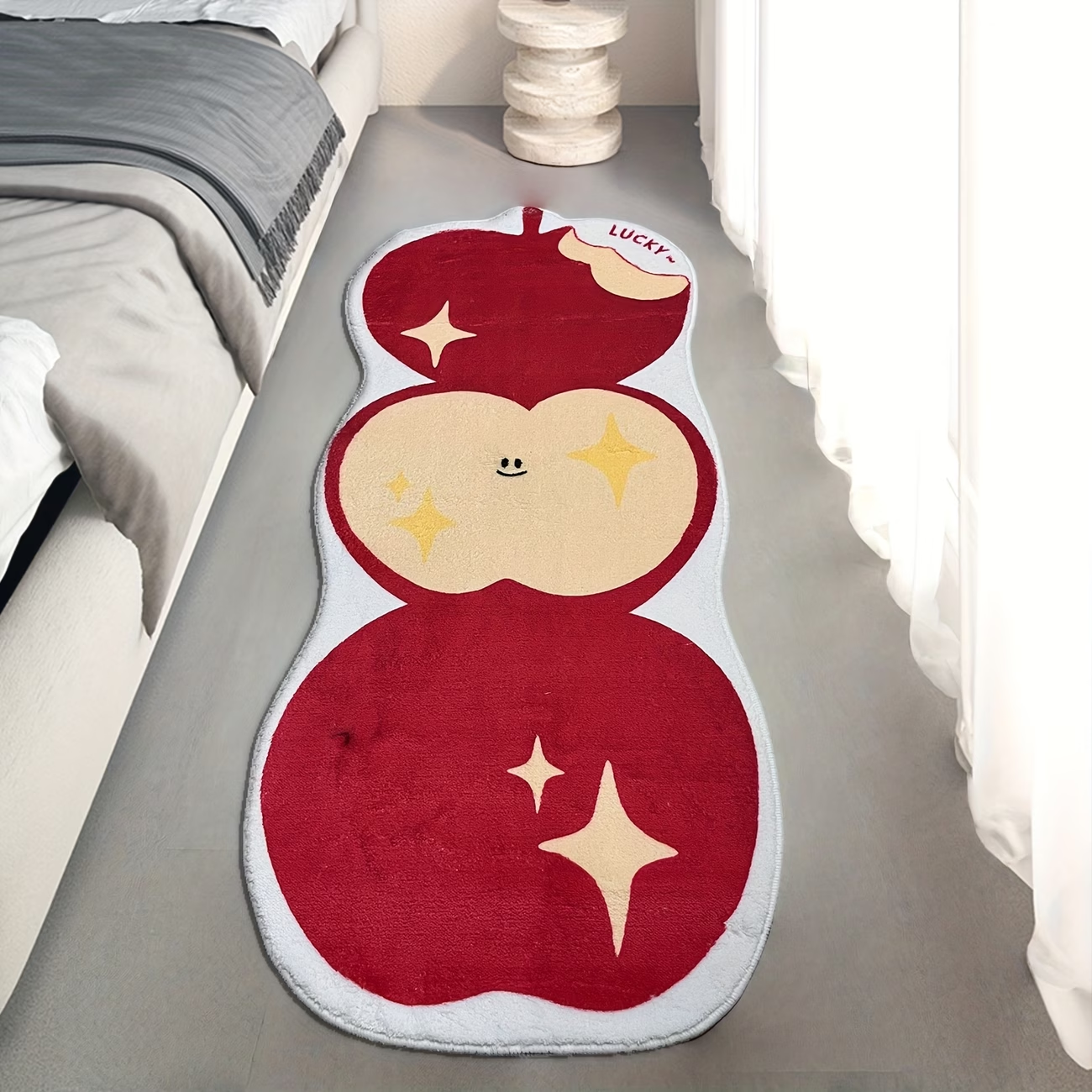 Single-pack, cartoon soft mattress headboard, cute apple design, washable.