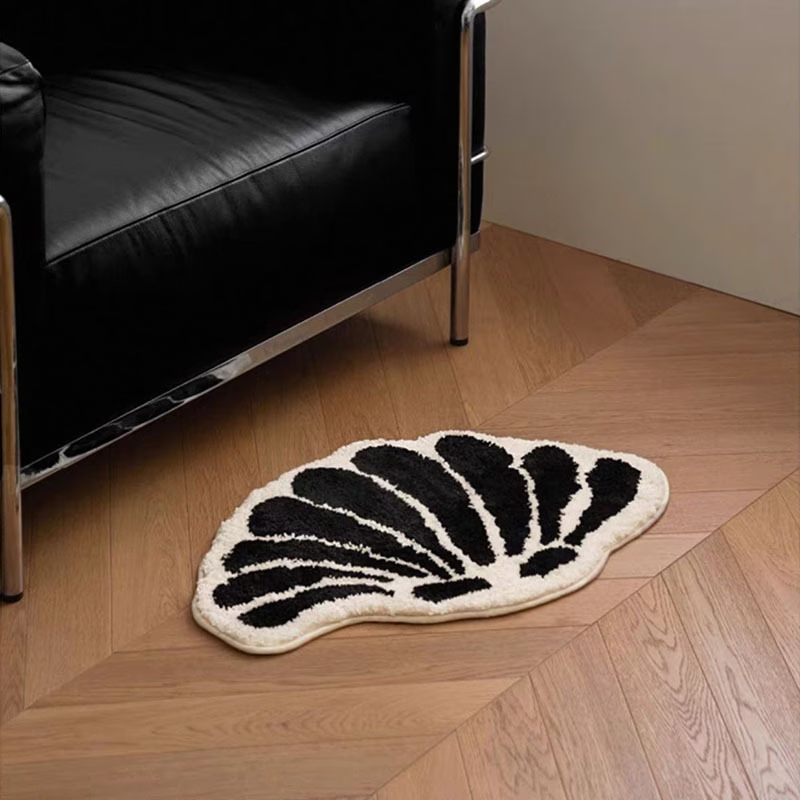 Irregularly shaped bedside rug, faux cashmere TPR backing mat