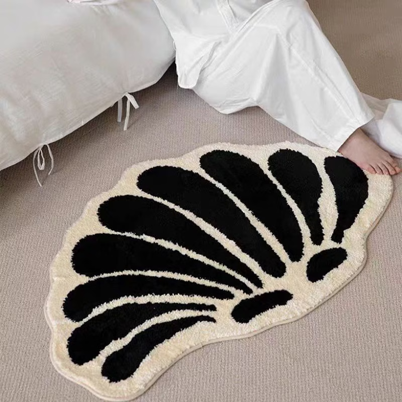 Irregularly shaped bedside rug, faux cashmere TPR backing mat