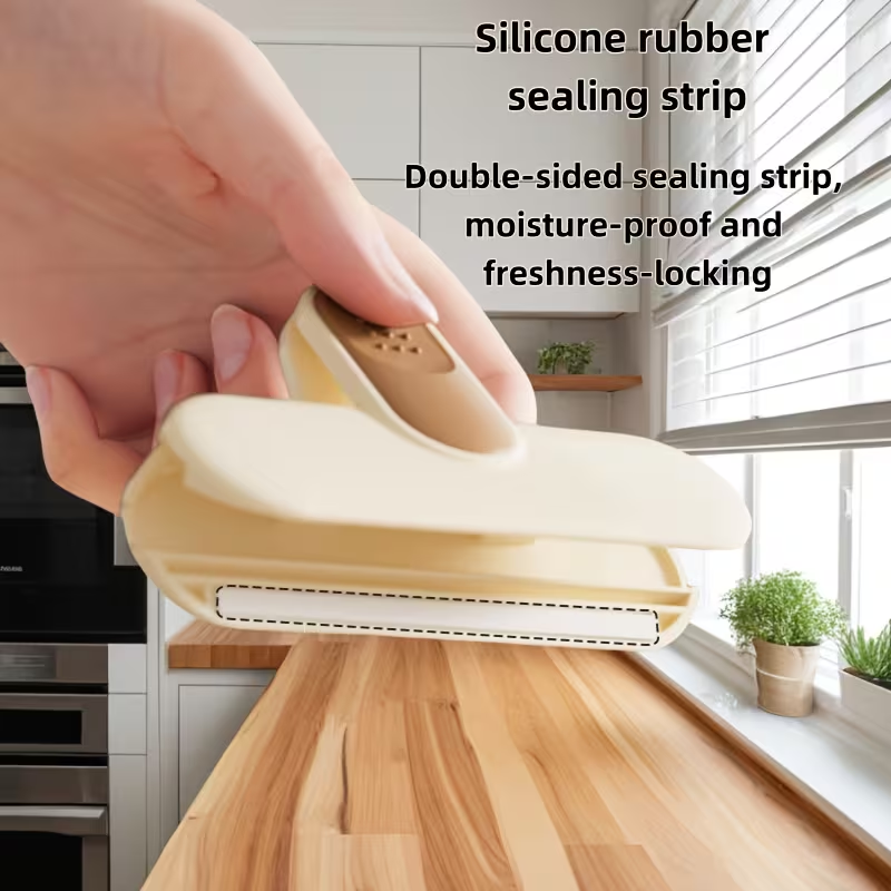 Plastic bag sealing clips, strong moisture-proof spring clips
