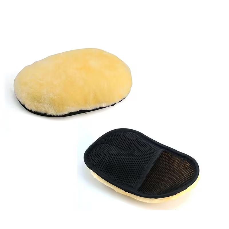 Car Cleaning Gloves with a Size of 5.91 by 9.45 Inches for Vehicle Cleaning