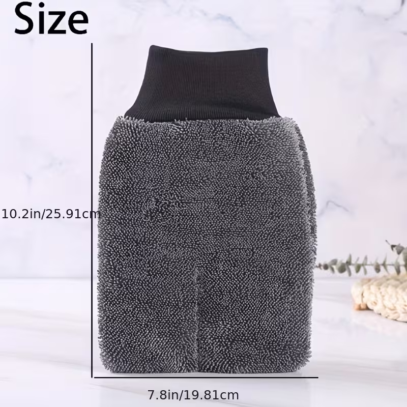 Cleaning gloves for car windows, reusable and washable.