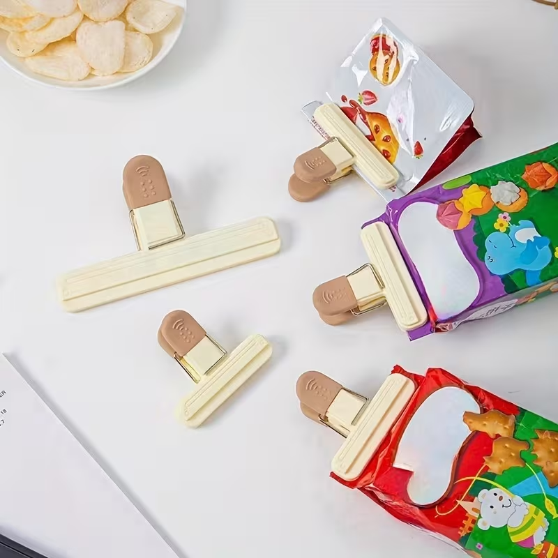 4-pack (2 small + 2 large) multi-functional sealing clips